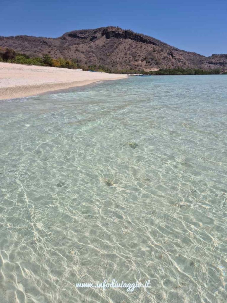pantai-jelenga-sumbawa