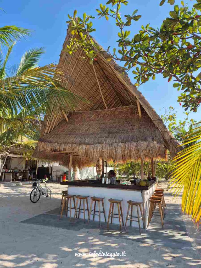 le-pirate-island-beach-club-komodo