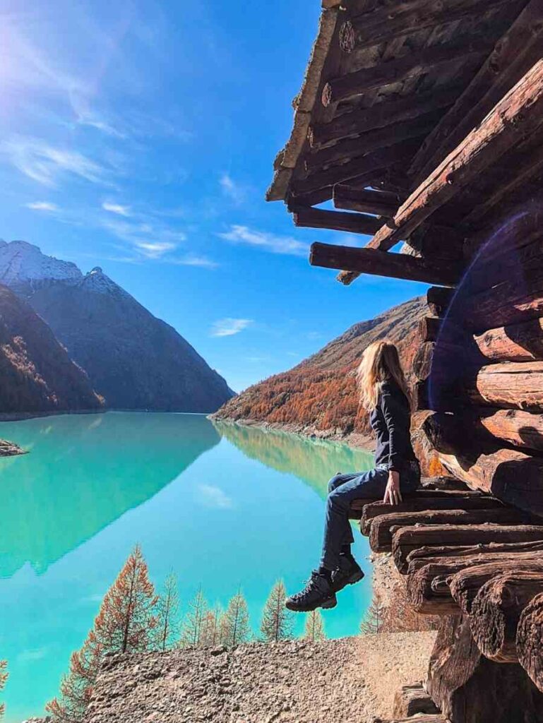 lago-di-place-moulin-sentiero