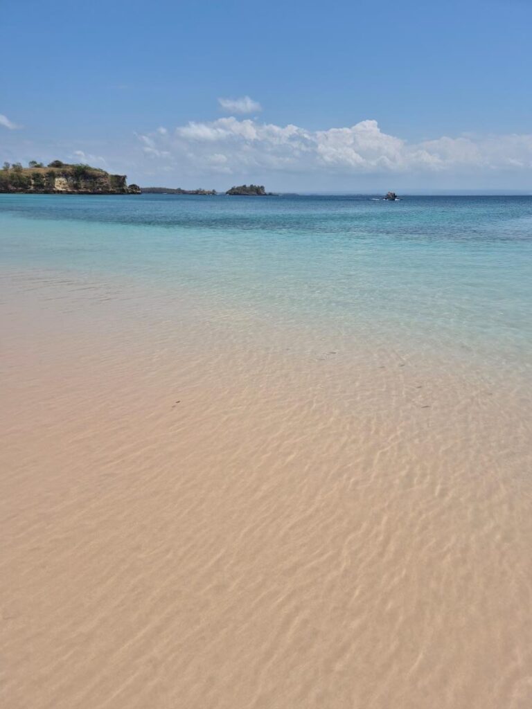 lombok-pink-beach