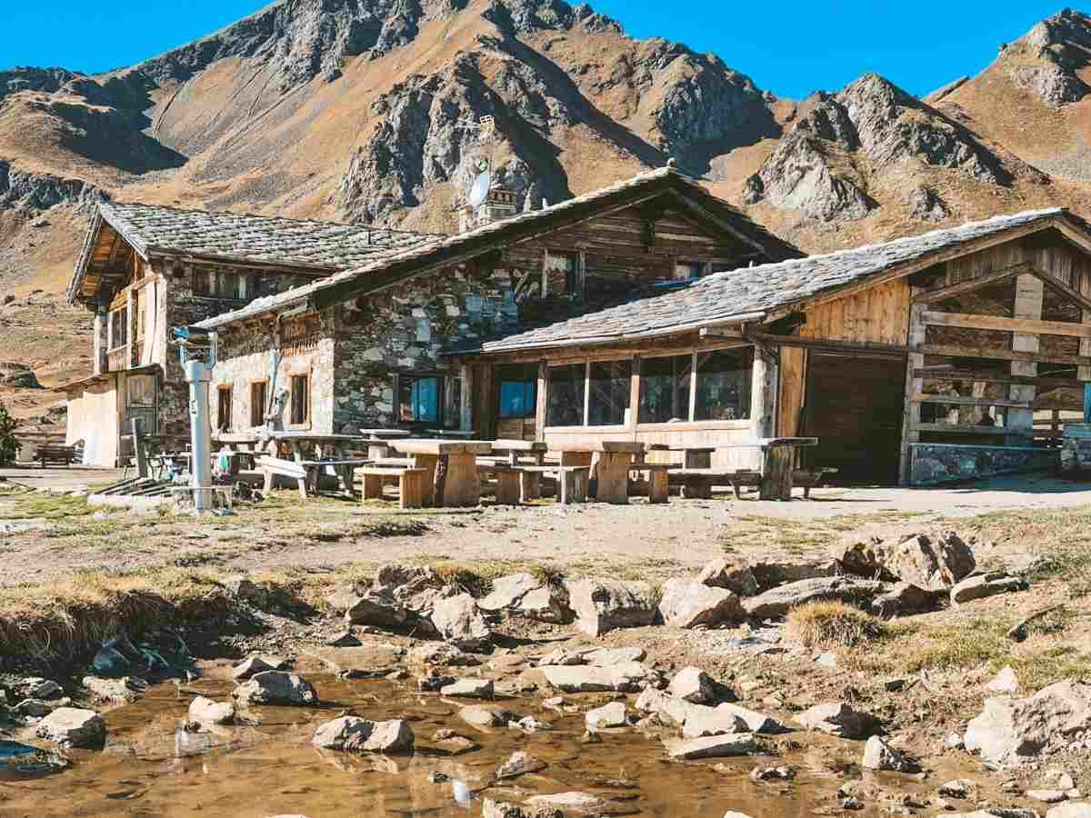 rifugio-mont-fall-re-il-museo-a-cielo-aperto-della-valle-d-aosta