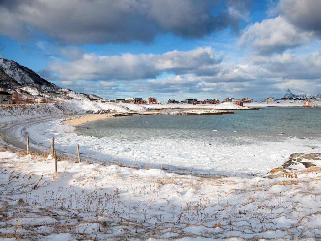 sommaroy-spiaggia-inverno